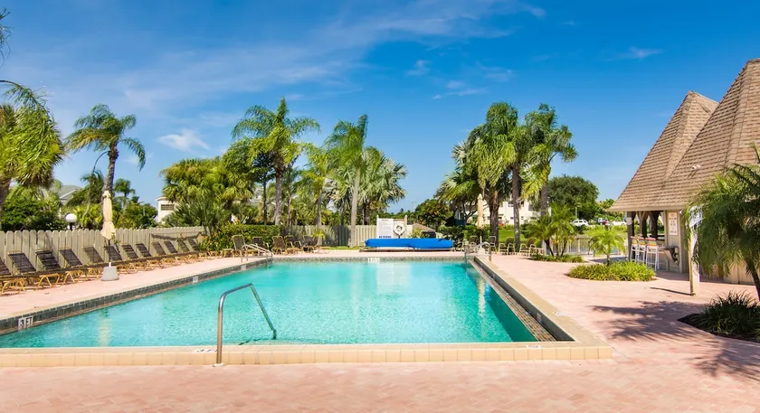Sunsational Luxury 2/2 1900 ft to beach 1st Flr - Image 1