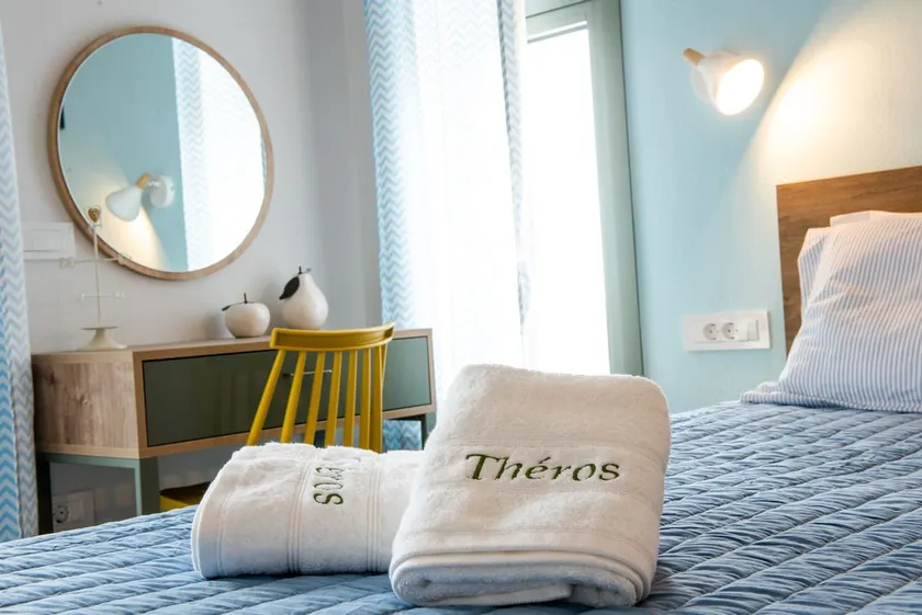 Thèros apartment - Image 1
