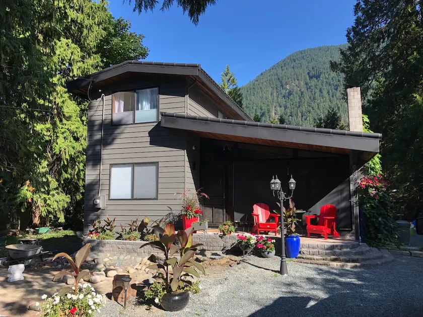 Cosy Cabin at Hope - Image 1