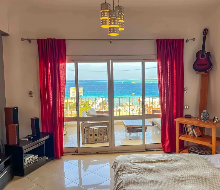 Feeling like home with a fantastic view - Image 1