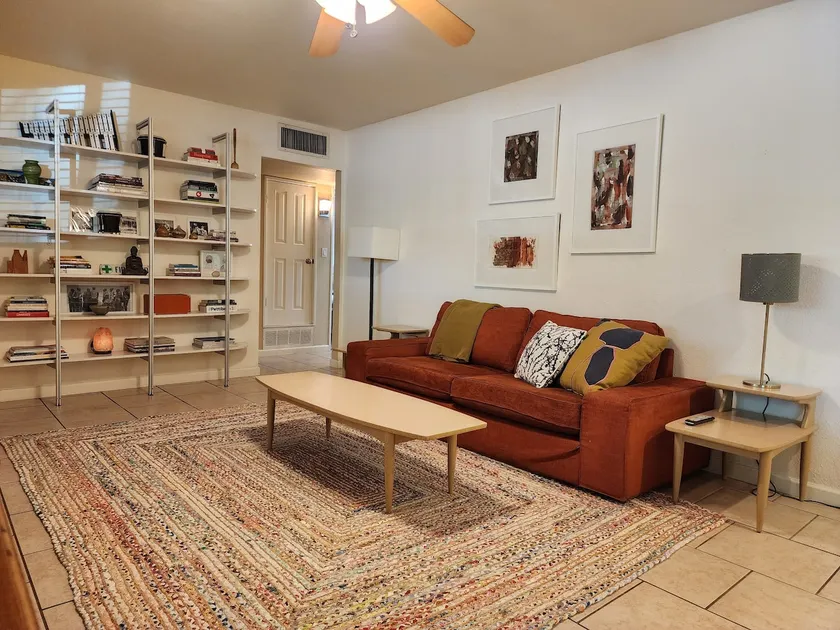 Fun Eclectic Home: near ASU, downtown, airport - Image 1