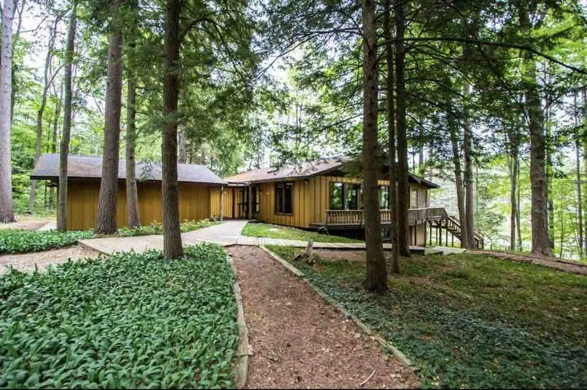 Big Twin Lodge-Fall Color Haven! Off-Roading, Snowmobiling, Wooded Seclusion! - Image 1