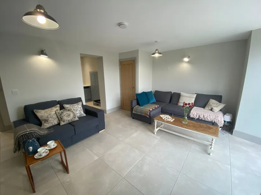 Barn In Beautiful Rural Location 4 Miles From The City Of Bath - Image 1