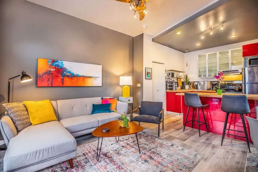 New Contemporary Historical Unit from 5 Star Host - Image 1