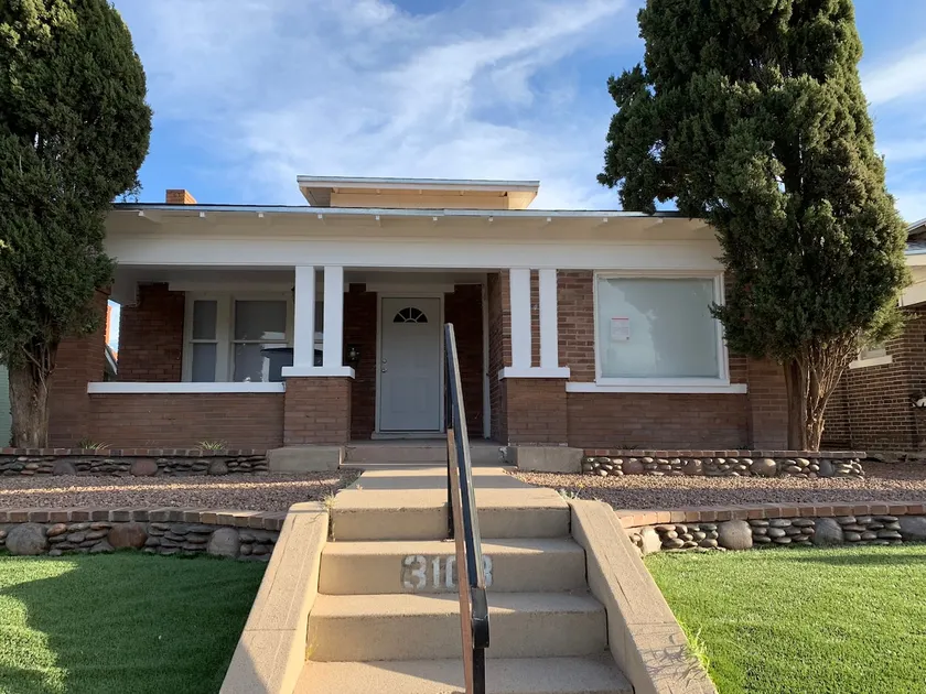 🏡⭐️Charming 2 bed. historical house -Centrl El Paso - Image 1