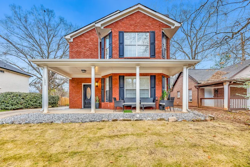 Eva's Compound | 3-Unit Estate | Near Mercedes-Benz Stadium - Image 1