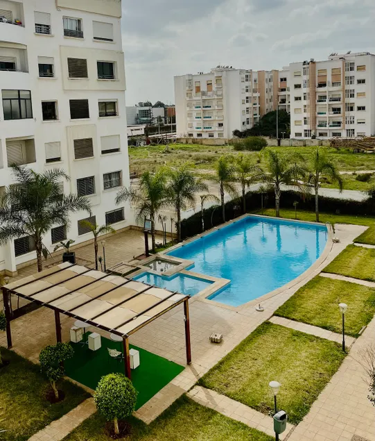 N01. Modern apartment with swimming pool - Image 1