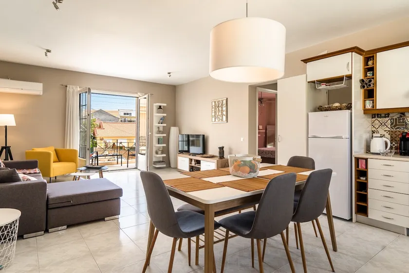 Filippos K Apartment - Image 1