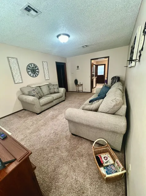 Cozy home, in a classic Route 66 town! - Image 1