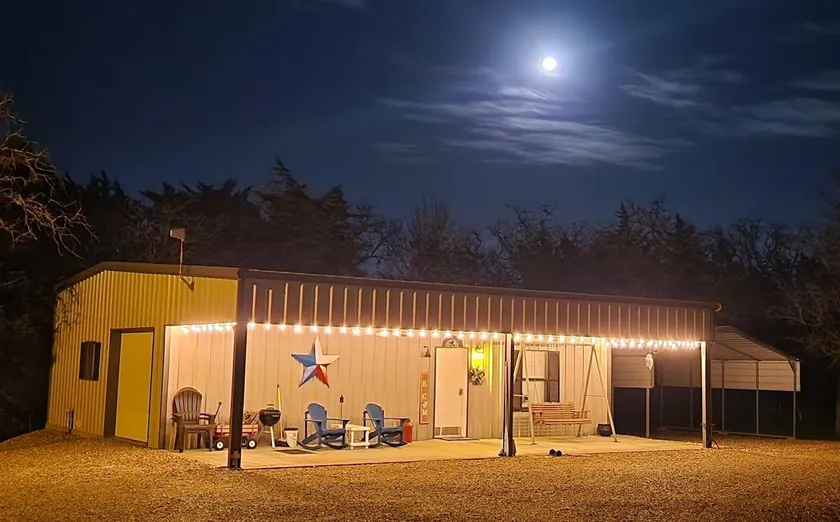 Guesthouse at Mighty Oaks Ranch - Image 1