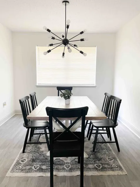 Spacious 4 Bedroom Modern Home - Image 1