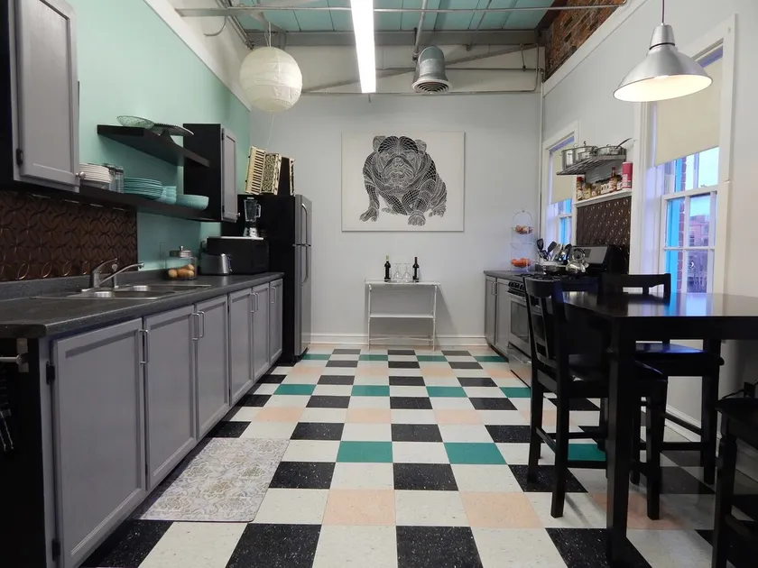 Retro Hipster: Close to downtown, dining and fun - Image 1