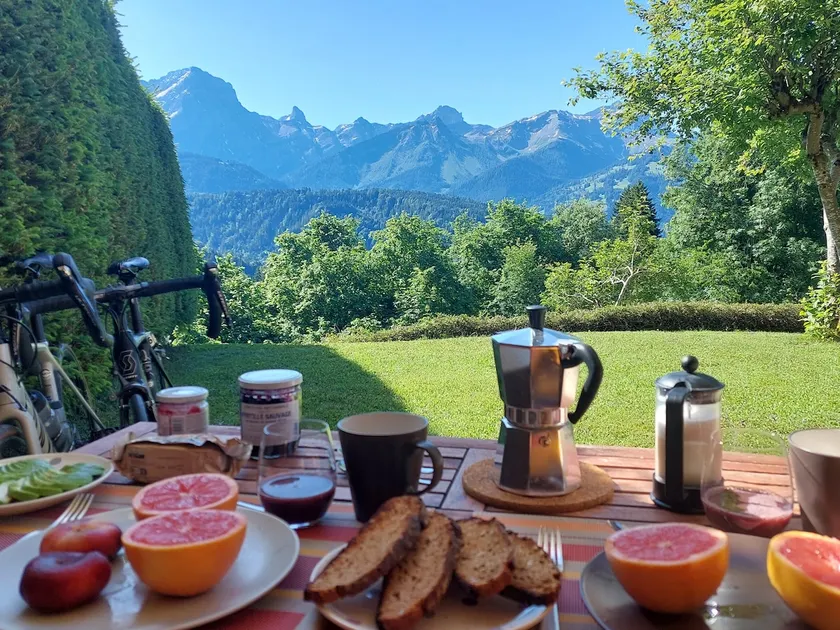 Villars sur Ollon lots of sun, best views & hikes! - Image 1