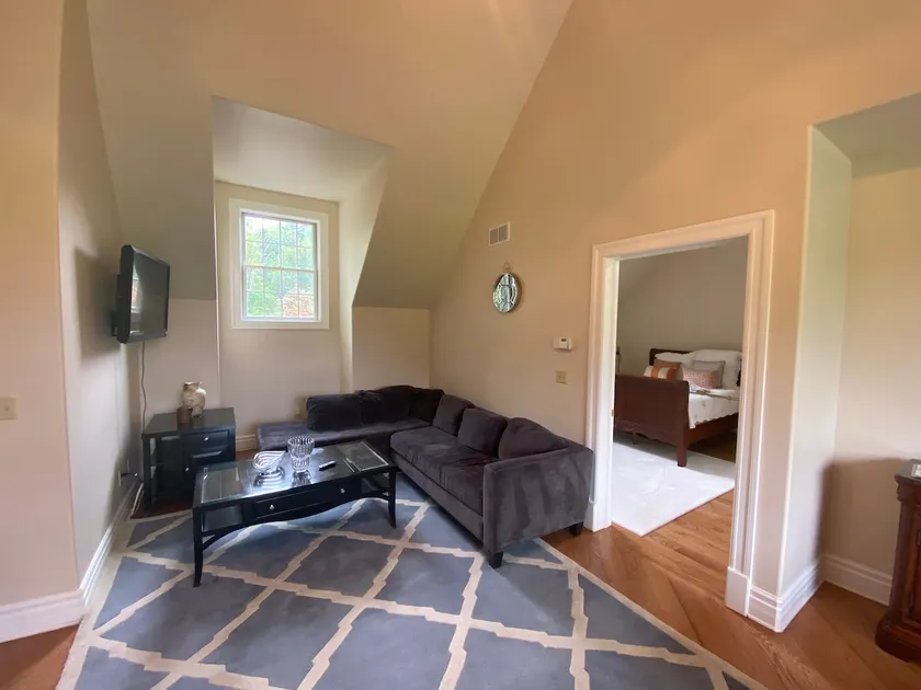 Home away from home. private and quiet - Image 1