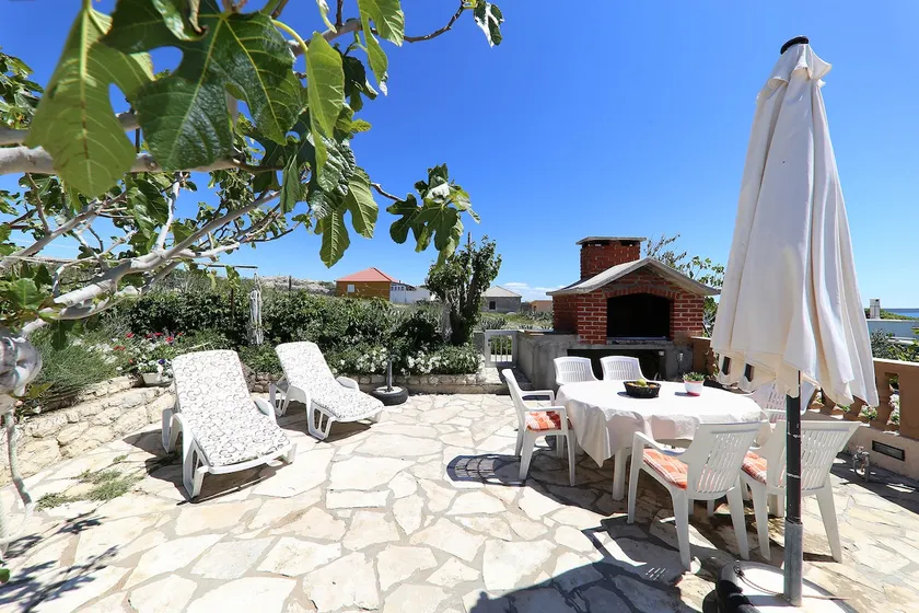 Apartment with Sea View for 4 persons - Image 1