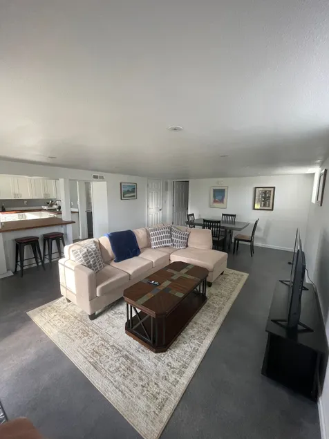 Spacious and Private Place with a BIG Yard - Image 1