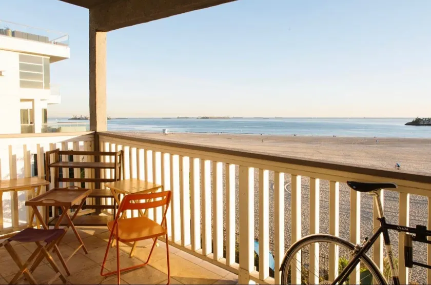 Beach House Memories - Image 1