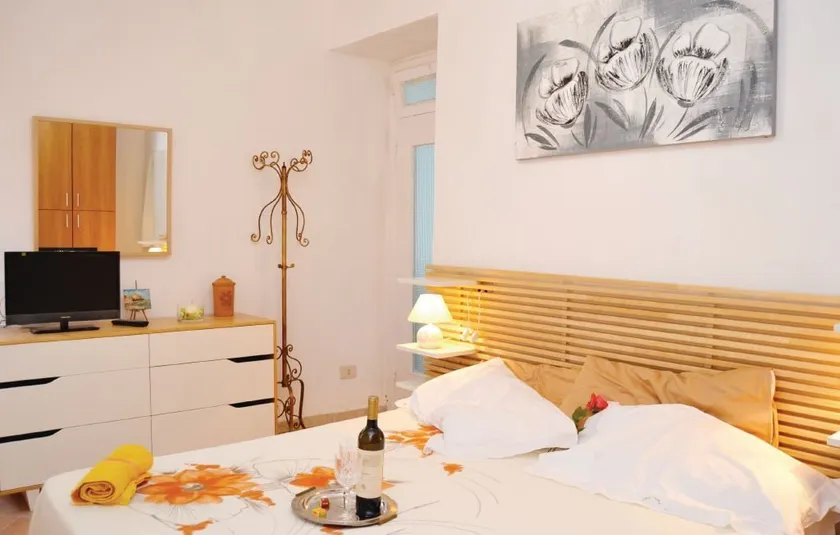 The Sailor's Cottage - Image 1