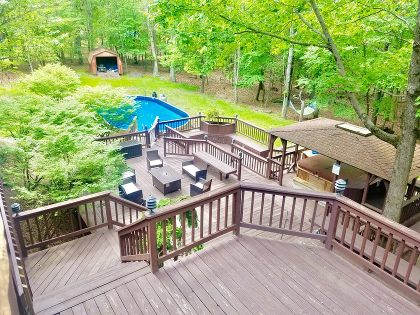 5000sqft Mountain View Pool Hot Tub Sauna Firepit Games Multiple LARGE Decks - Image 1