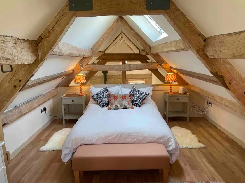 Unique & stylish guesthouse in renovated Barn - Image 1