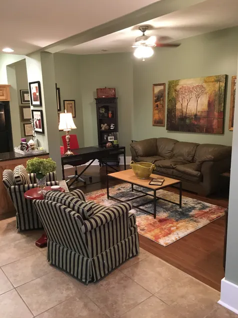 Sweet Downtown Digs - Image 1