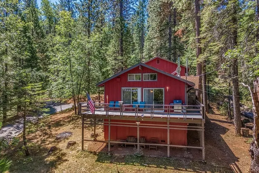 Little Red Cabin in Arnold California - Image 1