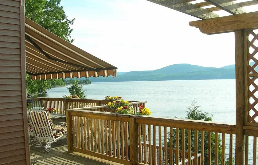 Lake Champ House Pvt Beach&Dock w350K renovation - Image 1