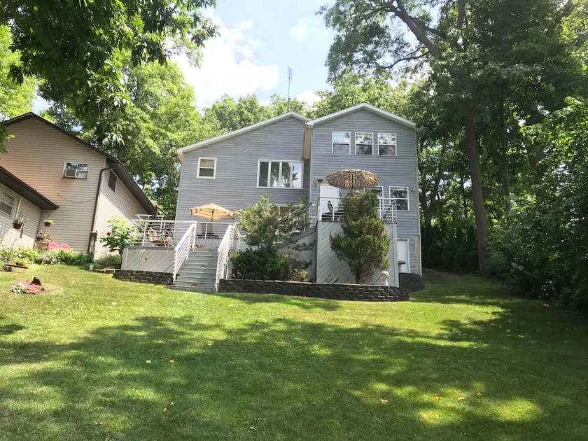 The Valor House on Crooked Lake - Image 1