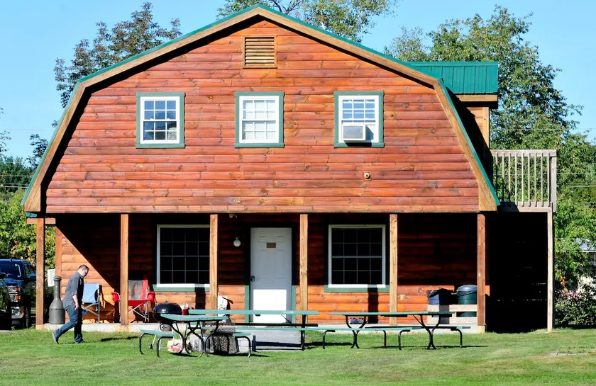 Flagstaff Cabin - Discover the Maine Outdoors! - Image 1