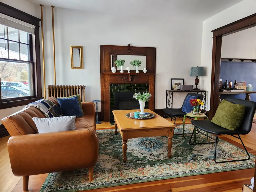 Historic Craftsman 3 Bedroom Home in Uptown Butte - Image 1