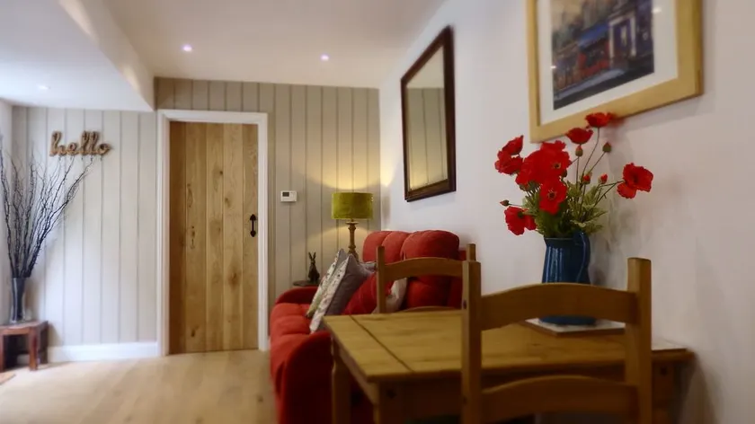 Cosy Cotswold - The Snug - cottage in the centre of  Burford - Image 1