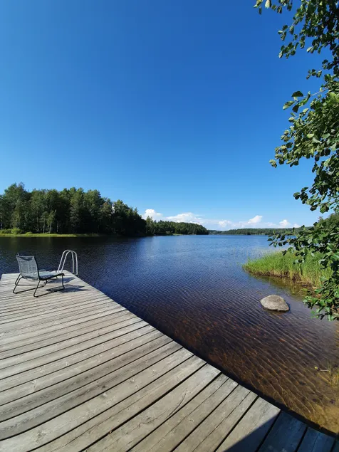 Villa by the lake in Nuuksio - Image 1