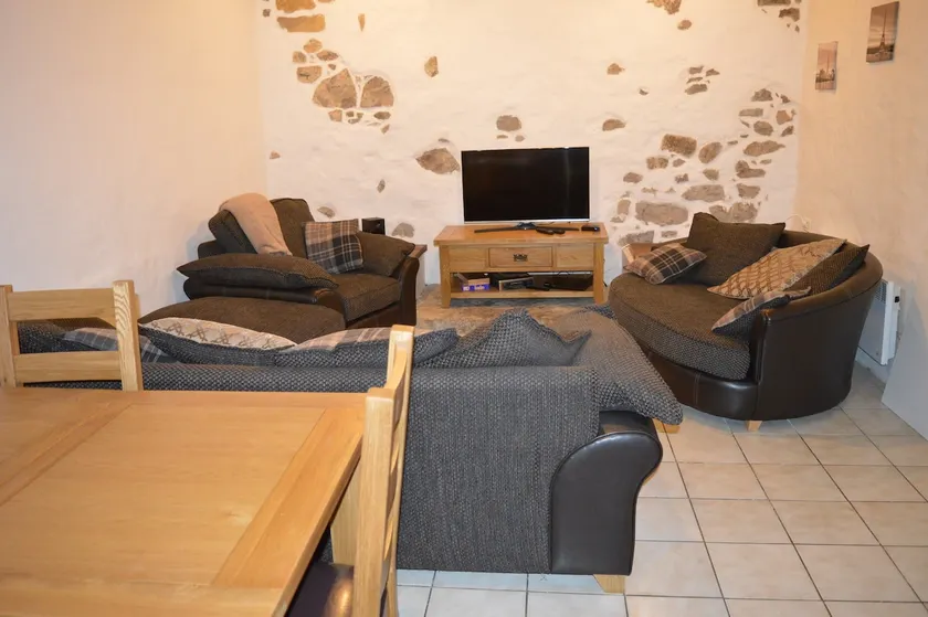 Spacious stone village house in Puivert - Image 1
