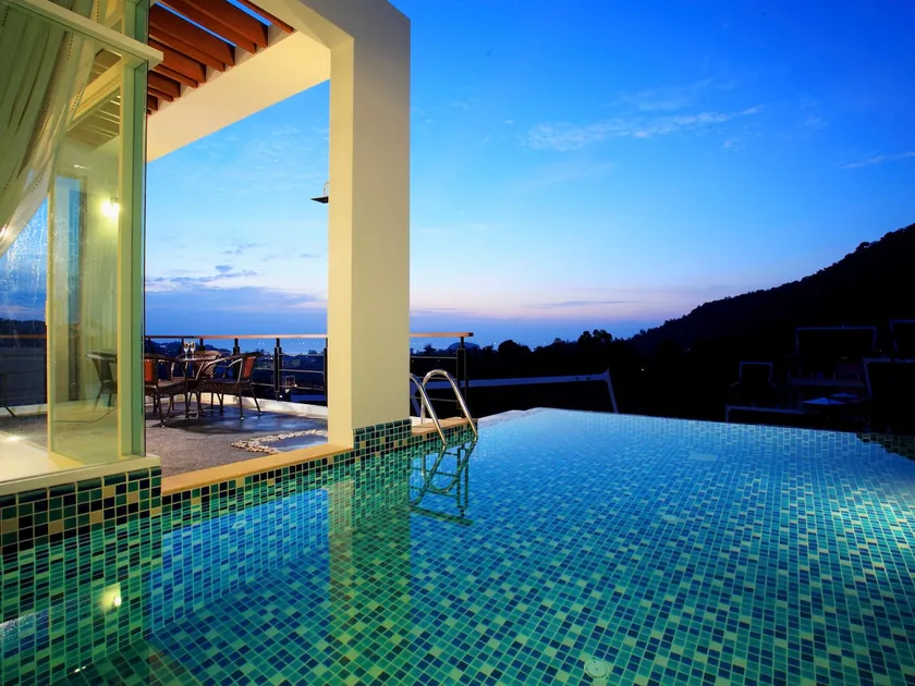 4 Bedroom Modern Sea View Villa with Private Pool & Chef - Image 1