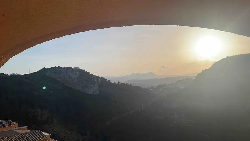 Bungalow con impresionantes vistas. - Image 1