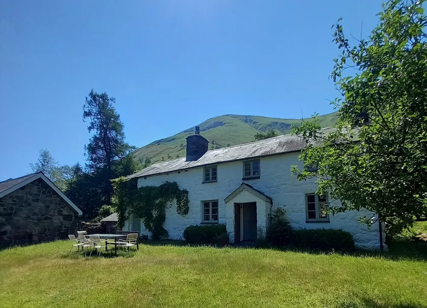 Gesail Barn and Farmhouse - Image 1