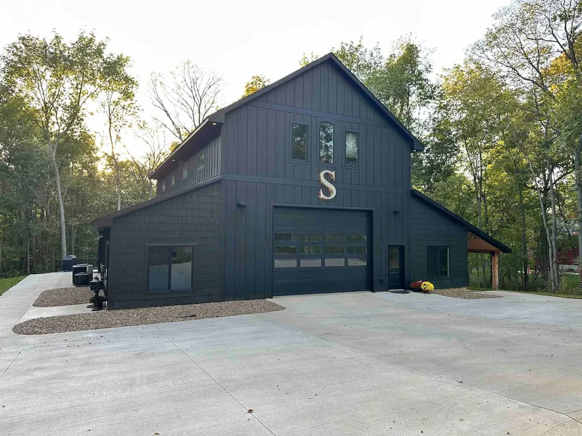 Barn Loft -11 miles to Kinnick-3 miles to Casino - Image 1