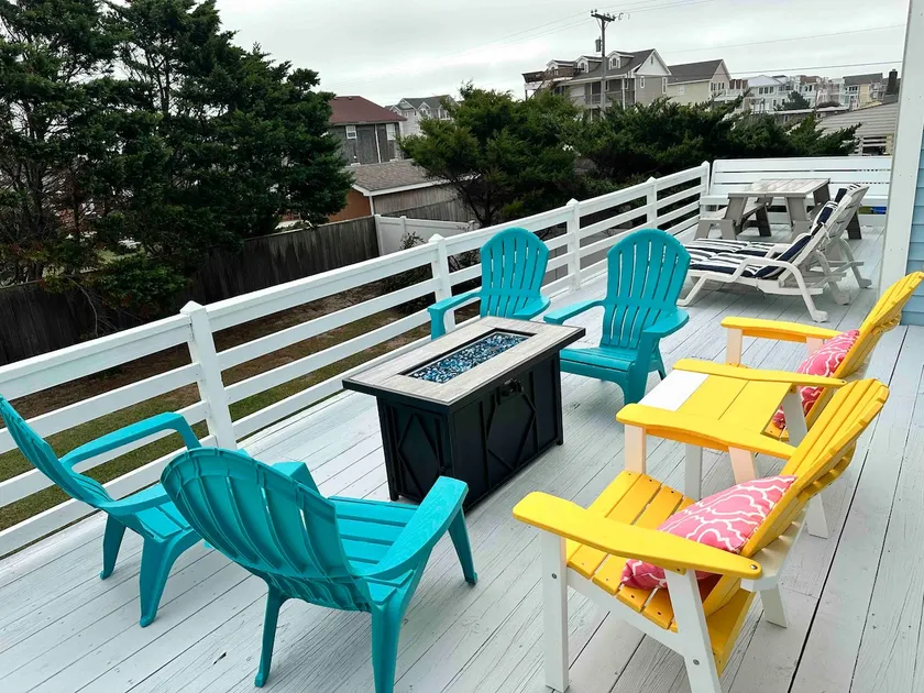 Second Wind~4 bdrm, Steps2beach,Gas Firepit, Pets! - Image 1