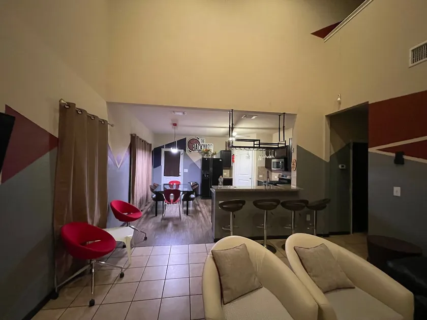 Sweet home - Image 1