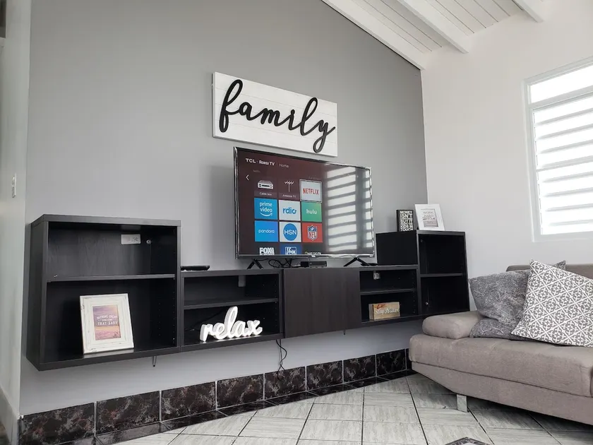 Sweet Home - Water View, 3 cars private parking - Image 1