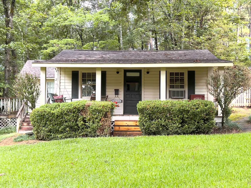 Oxford, MS Cottage - Image 1