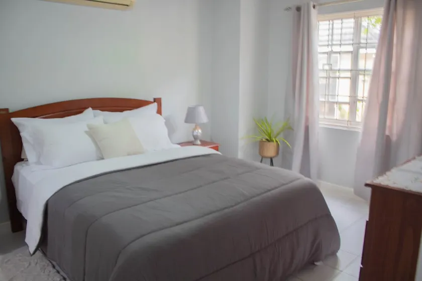 The Waterloo Suite 1 B/R Apt: Central & Serene - Image 1