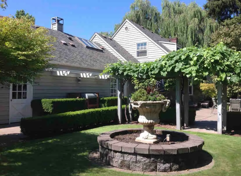Charming home with pet-friendly garden space and new hot tub! - Image 1