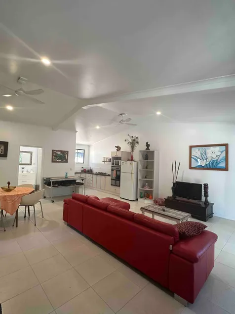 Roo's Rest 4 Bed Home-Heated Pool, Sauna, Yoga - Image 1
