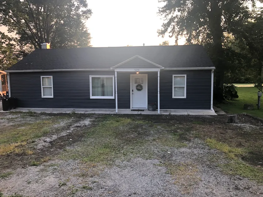 Blue Lake Cozy Cottage - Image 1