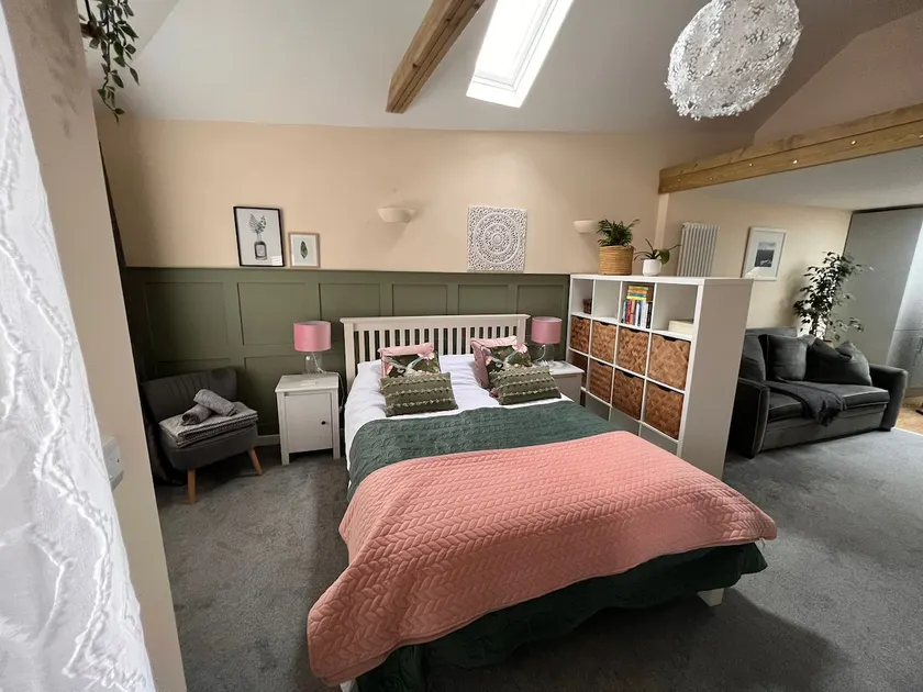 Cute Studio with kitchen, patio and free parking - Image 1
