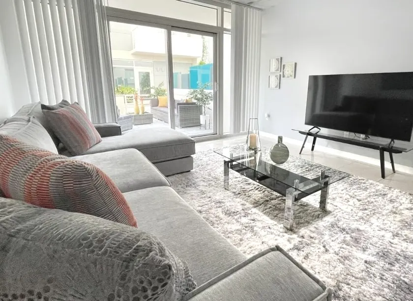 Midtown Design District, Big Patio No Airbnb fees - Image 1
