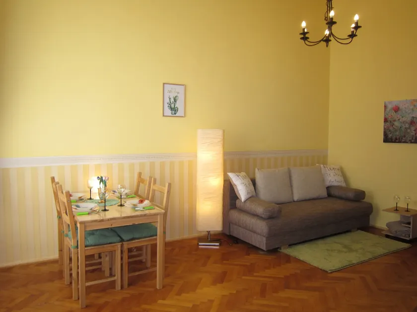 Harmonic Downtown Shelter with Corner Bathtub / AC - Image 1