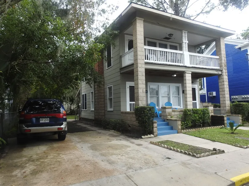 Charming 1920 s St. Augustine Home. One Small Pet Allowed - Image 1