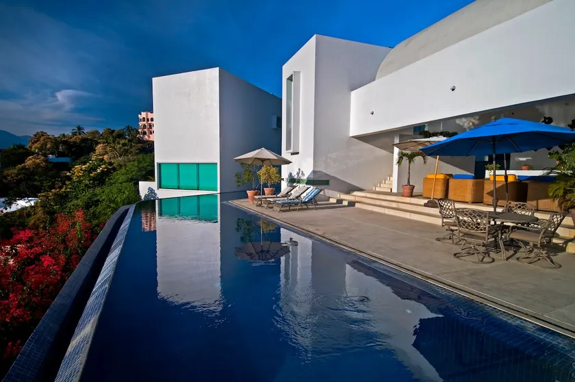 Villa Esmeralda - Image 1